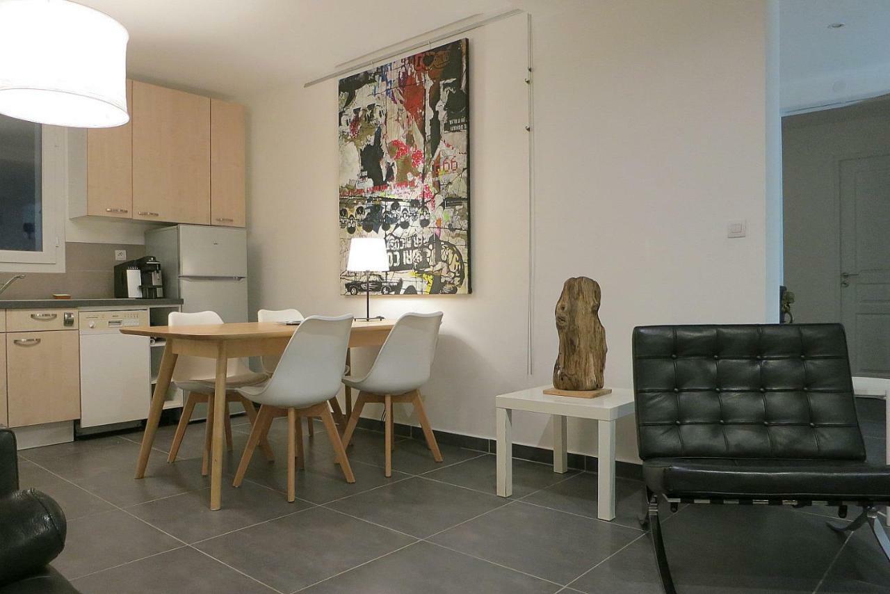 Art_Booking . . . By Benoit_B Duingt Bagian luar foto