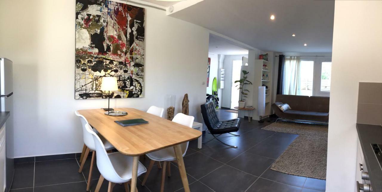 Art_Booking . . . By Benoit_B Duingt Bagian luar foto